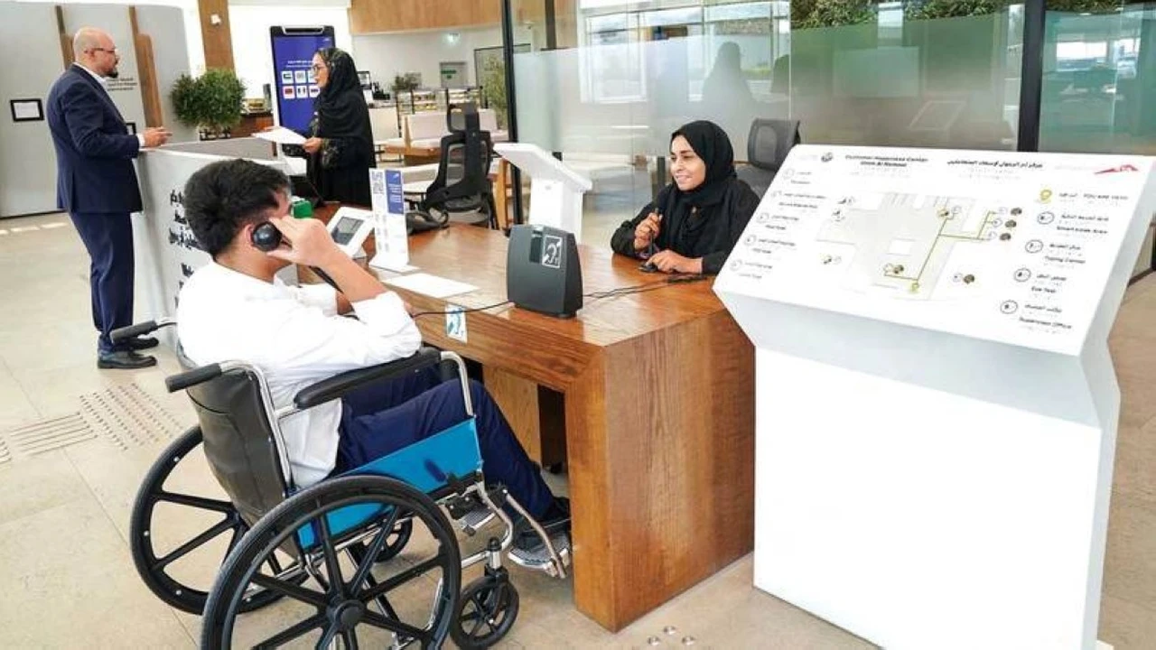 دبي ترفع عدد مرافق النقل الداعم لأصحاب الهمم إلى 152